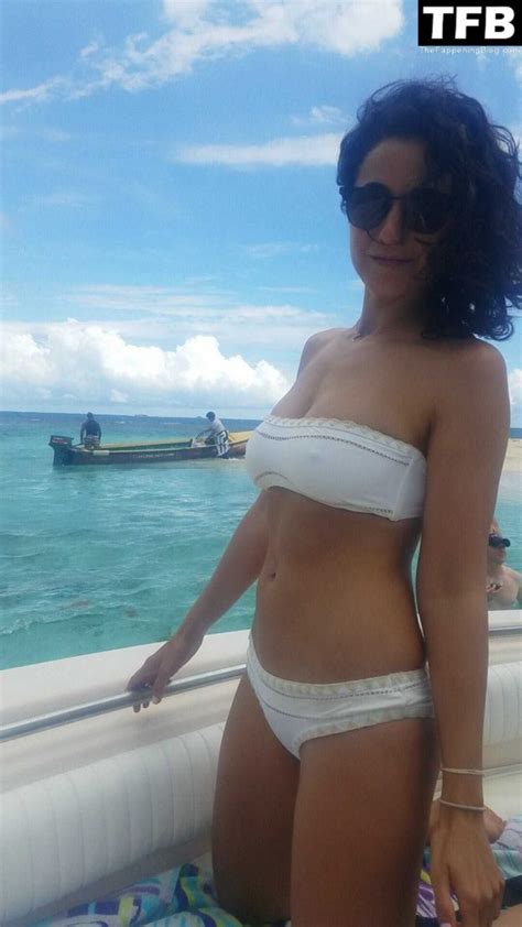 Emmanuelle Chriqui Sexy Leaked The Fappening 6 Photos Thefappening