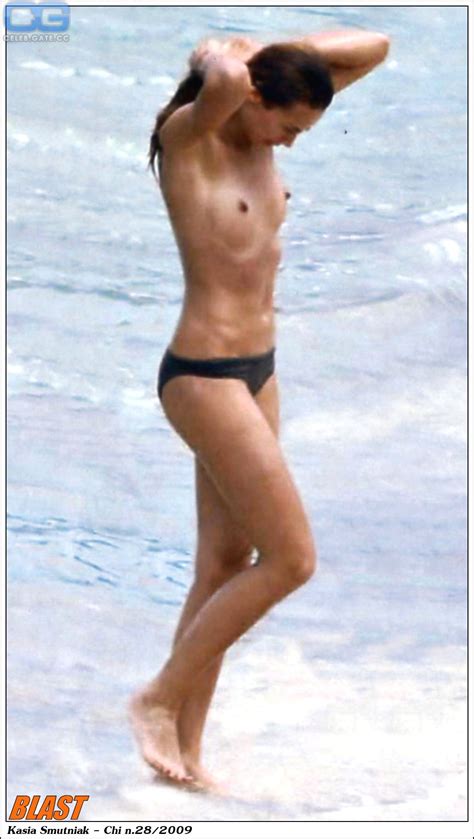 Kasia Smutniak Nude Pictures Onlyfans Leaks Playboy Photos Sex Scene