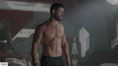 Thor Fans Love Seeing Chris Hemsworth Topless The Digital Fix