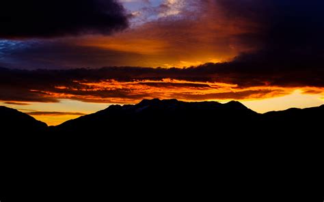 Download Wallpaper 3840x2400 Mountains Sky Sunset Clouds Dark 4k