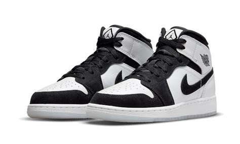 Tênis Air Jordan 1 Mid Se Diamond Pretobranco Cop Club