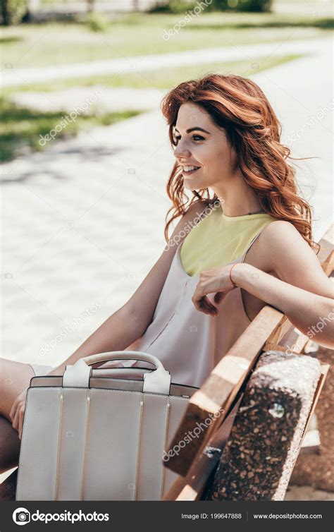 Side View Young Beautiful Woman Resting Bench Park — Stock Photo