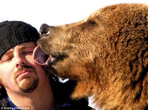 Meet Brutus The 800lb Grizzly Bear Who Likes To Eat His Meals At The