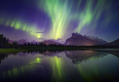 Aurora Borealis Northern Lights Over Mountain Lake Wallpaper Hd Nature