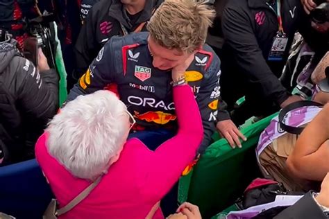 Video Max Verstappen Viert Overwinning In Zandvoort Met Familie En Kelly Piquet