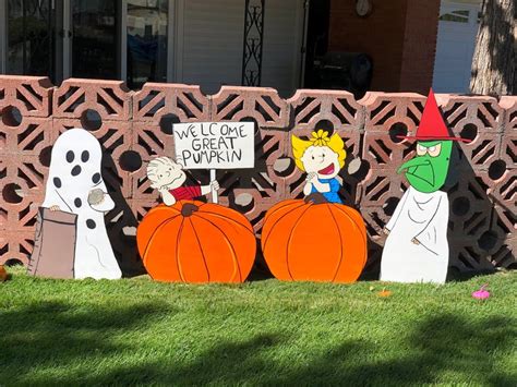 The Great Pumpkin Charlie Brown Yard Decor Set Of 4 Etsy Great