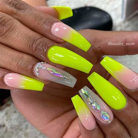 15 Best Lime Green Ombre Nails You Must Try In 2023