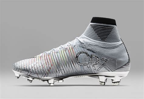 Ronaldo joins the party and scores again! Cristiano Ronaldo Receives Special Edition Mercurial CR7 ...