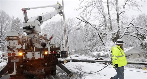 Murphy orders investigation of utilities as thousands remain without