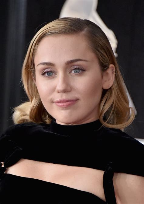 Miley Cyrus Hair And Makeup At The Grammys Red Carpet Pictures Popsugar Beauty Photo