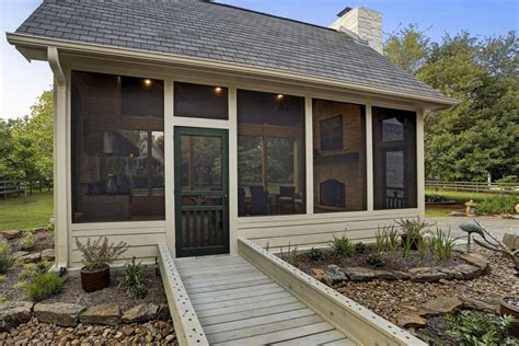 Screened Outdoor Living Space In Fulshear Texas Custom Patios Outdoor
