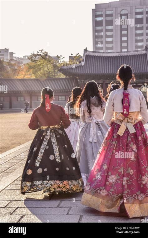 Korean Girls Banque De Photographies Et Dimages Haute R Solution Alamy