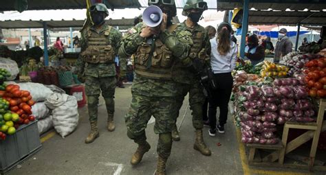 Este jueves el coe nacional decidió que las clases presenciales continuarán suspendidas en modo presencial, esto ante las nuevas variantes agresivas que se han registrado en los últimos días en. Coronavirus | Ecuador extiende teletrabajo y aplaza las ...