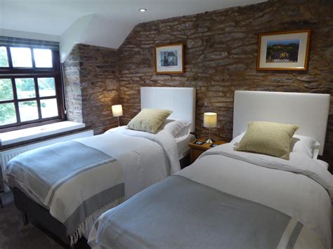 hilltops brecon holiday cottages visitwales