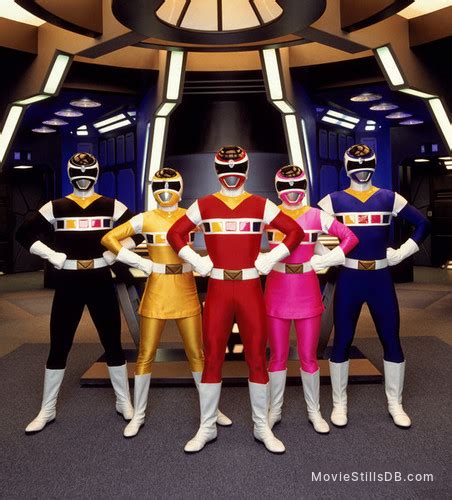 Power Rangers In Space Promo Shot