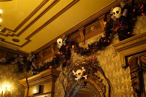 Inside The Haunted Mansion Holiday Search Princess