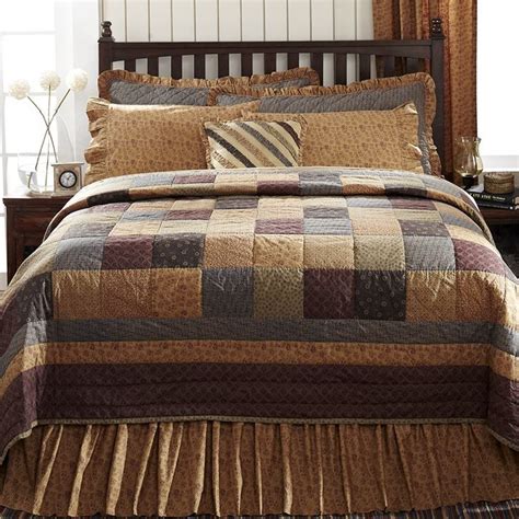 It's on point with the latest trends in decor, fabric choices and combinations, all to. Country and Primitive Bedding, Quilts - Lewiston Bedding ...
