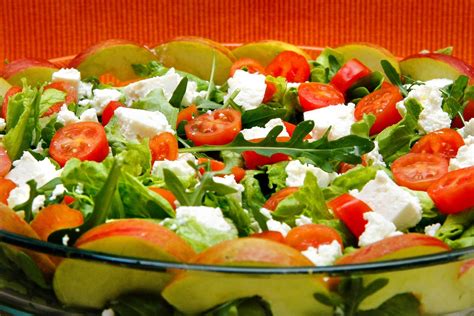 Receitas De Saladas Dicas Para Alimentação Saudável Em 2020 Saladas