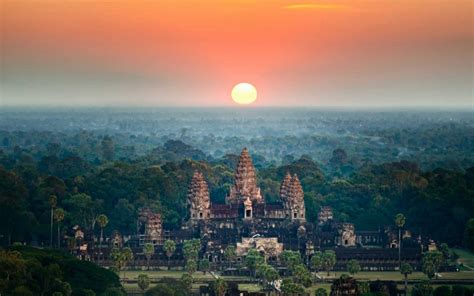 Sunrise Angkor Wat Cambodia Shutterstock379375132 1680×1050 Pacific