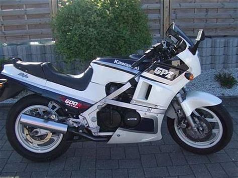 1985 kawasaki gpz600r (reduced effect). Kawasaki GPz 600R Ninja - 1987 - fed maskine kører rigtig ...