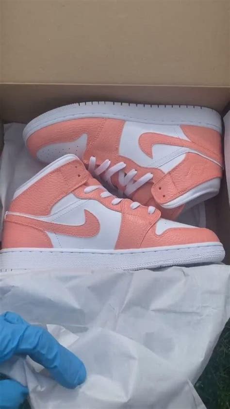 Air Jordan 1 Shoes In White Unboxing Air Jordans In Caramel Peach