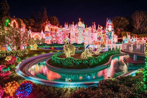 Christmas At Disneyland 2015 Update Disney Tourist Blog