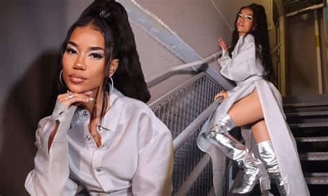 Jhene Aiko Outfits