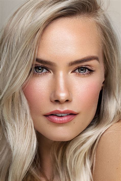 Model Sara Skjoldnes Natural Makeup And Platinum Blonde Hair Green