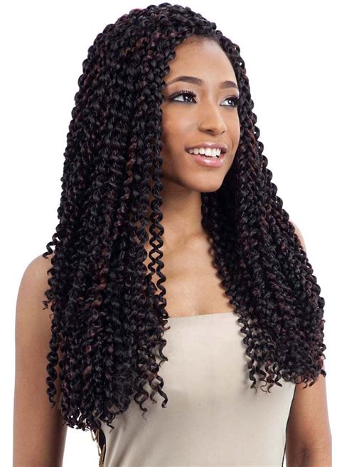 The simplest way to curl your box braids is to dip them into a boiling water. Model Model Glance Braid BOHEMIAN CURL