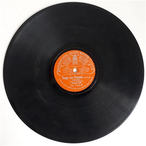 Um Disco De Vinil De 33 1/3 Rotações Por Minuto