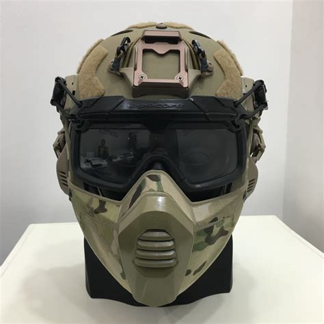 Dsei 17 Ops Core Launches Fast Sf Helmet Line Soldier Systems Daily