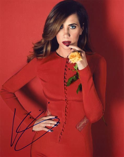 Kristen Wiig AUTOGRAPH Signed X Photo Collectible Memorabilia Autographia