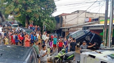 Bpbd kota bekasi mencatat, sejumlah titik banjir terjadi di delapan kecamatan seperti rawalumbu, bekasi sekarang diputar: Banjir Awal Tahun, Enam Warga Bekasi Dilaporkan Tewas ...