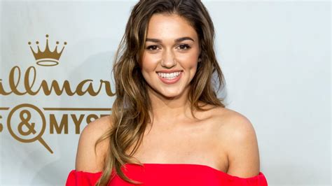 Sadie Robertson Opens Up About Struggle With Eating Disorder It Was