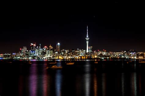 무료 이미지 수평선 지평선 밤 시티 마천루 도시 풍경 도심 황혼 저녁 반사 경계표 뉴질랜드 오클랜드