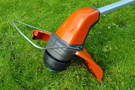 Thick with no patches or by looking at product labels or talking to store experts, you can determine the best fertilizer for your lawn. Lawn Care: The Husqvarna 115iL Cordless Grass Trimmer - Top Best Gifts