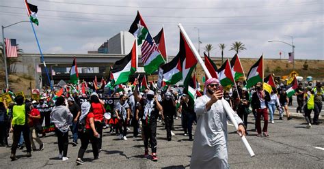 Pro Palestinian Protesters Rally Around The World The New York Times