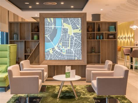 The most proximate dusseldorf international airport is disposed in 3.7 km from the hotel. Holiday Inn Hotel Düsseldorf City Toulouser Allee