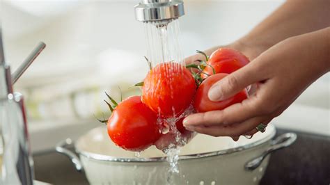 Exactly How To Wash Your Fruits And Vegetables According To Experts