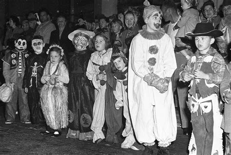 halloween costumes through the years get halloween update