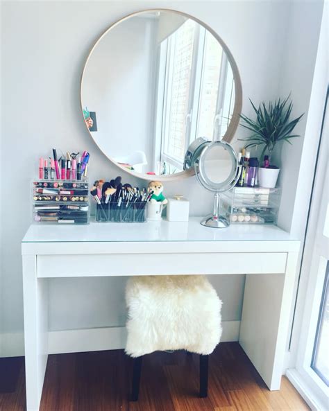 19 Best Makeup Vanity Ideas And Designs For 2023