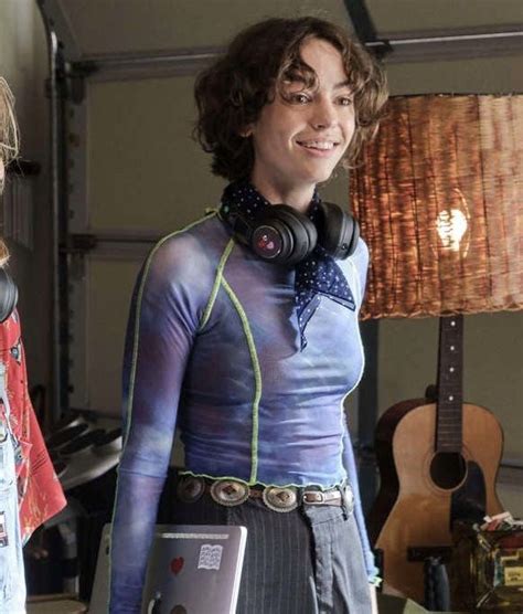 Billie Logan Brigette Lundy Paine Face The Music Pretty People
