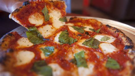 Restaurant Review 1000 Degree Neapolitan Pizza
