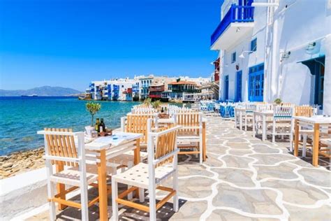 Mykonos Or Santorini The Ultimate 2021 Comparisson Guide