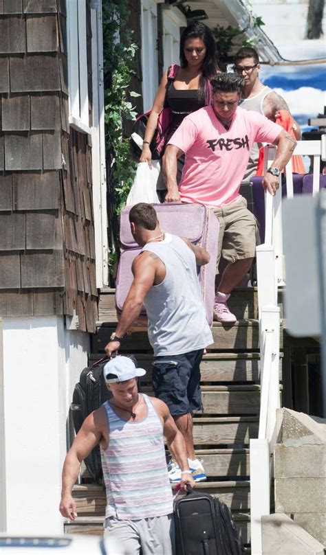 Jersey Shore Cast Moves Out Of The Seaside Heights House July 6 2012