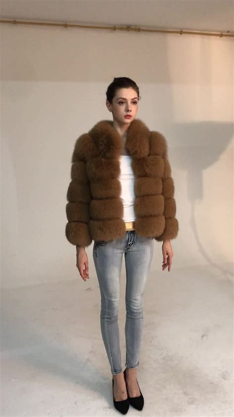 Fashion New Style High Quality Wholesale Jacket Custom Stand Collar Real Fur Coat Women Sex