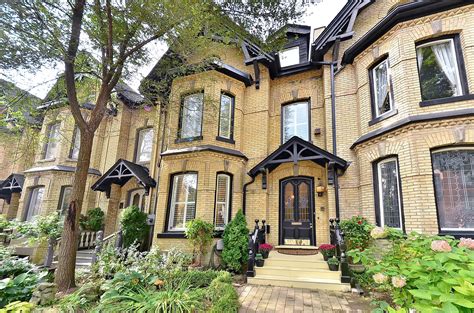 Stretch Of Yellow Brick Victorian Homes In Cabbagetown Toronto Ontario