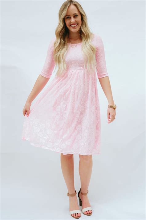 Sweetheart Lace Dress Light Pink Sign Here