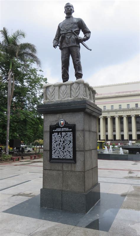 Andr S Bonifacio Monument Manila Philippines Manila Or Flickr
