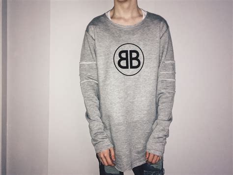 So we can offer you more and more novelties and japanese streetwear to wear. Amazing Streetwear At Very Affordable Price Range